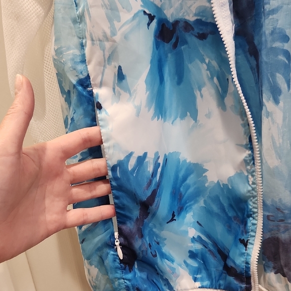 Fabletics White and Blue Floral Jacket - Picture 2 of 5